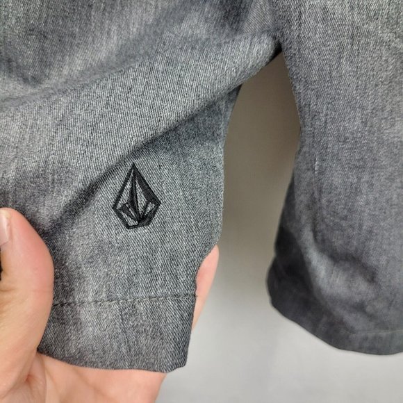 Volcom Mens Frickin Chino Shorts Gray Relaxed Fit Slit Pockets Size 36 - Picture 4 of 8